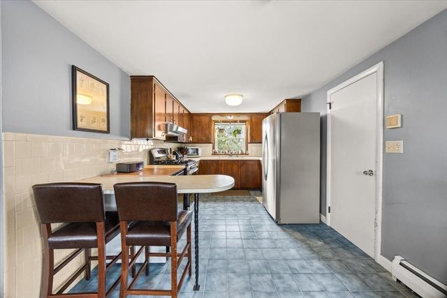 548 Jefferson St, Fall River, MA 02721