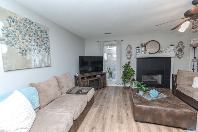 816 Coral Cove, Benton, AR 72015