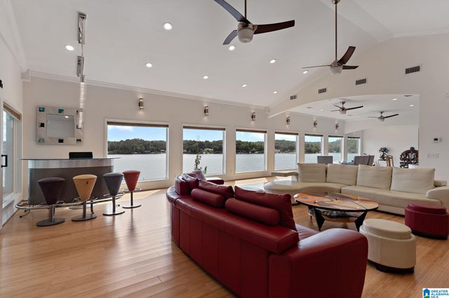 263 COUNTY ROAD 861, Clanton, AL 35046