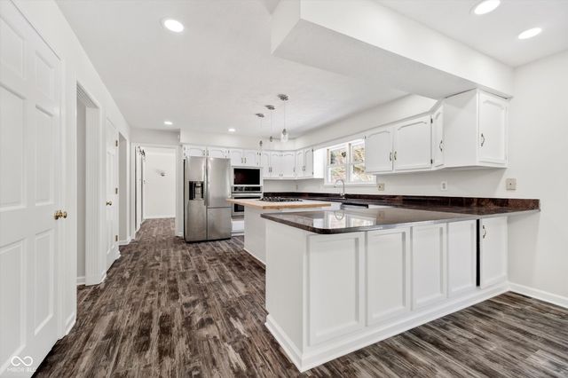 3616 Eagle Valley Court, Greenwood, IN 46143