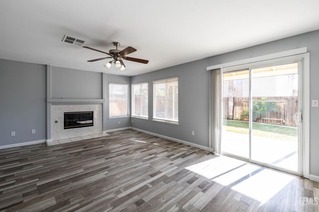 8613 Beaver Drive, Bakersfield, CA 93312