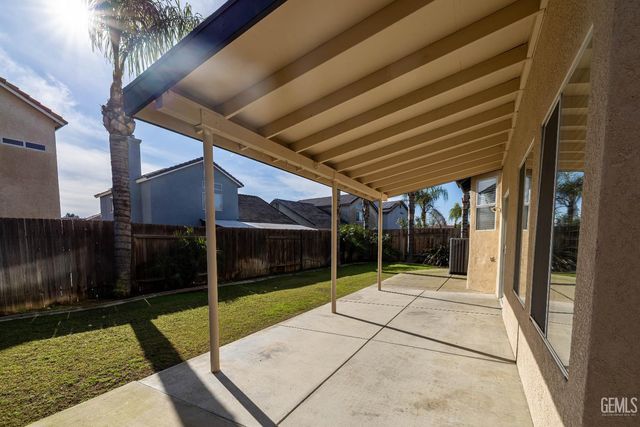 8613 Beaver Drive, Bakersfield, CA 93312