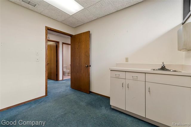 18200 E 10 Mile Road, Eastpointe, MI 48021