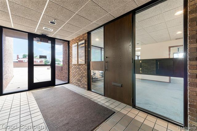 18200 E 10 Mile Road, Eastpointe, MI 48021