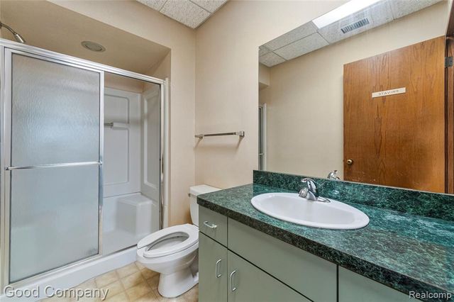 18200 E 10 Mile Road, Eastpointe, MI 48021