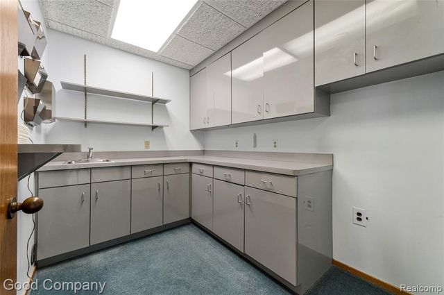 18200 E 10 Mile Road, Eastpointe, MI 48021