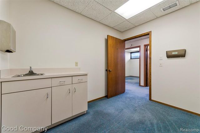 18200 E 10 Mile Road, Eastpointe, MI 48021