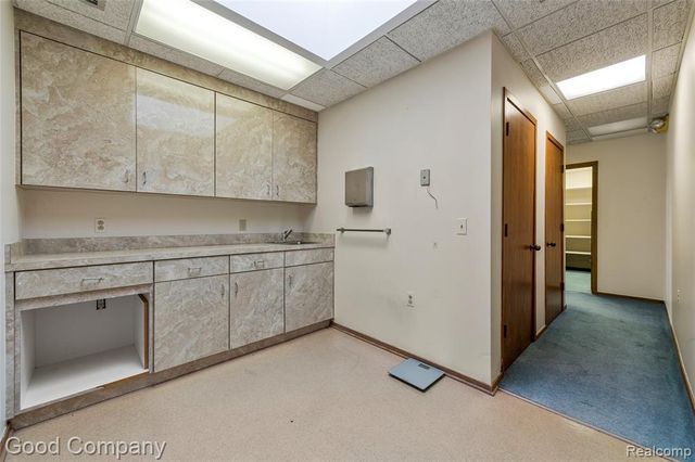 18200 E 10 Mile Road, Eastpointe, MI 48021