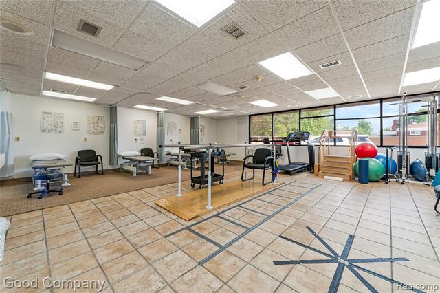 18200 E 10 Mile Road, Eastpointe, MI 48021