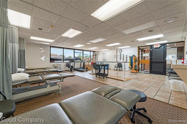 18200 E 10 Mile Road, Eastpointe, MI 48021