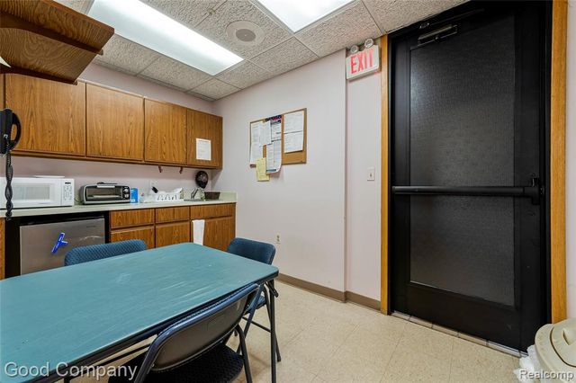 18200 E 10 Mile Road, Eastpointe, MI 48021
