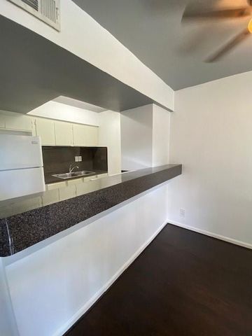 4701 Bell Street 10, Houston, TX 77023