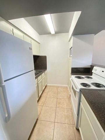 4701 Bell Street 10, Houston, TX 77023