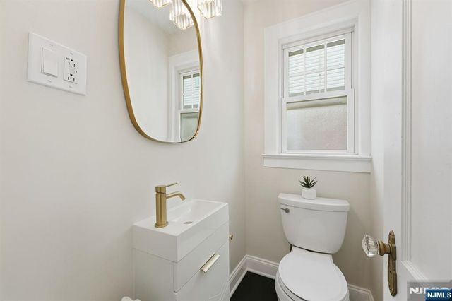 731 Woodland Avenue, Roselle Park, NJ 07204