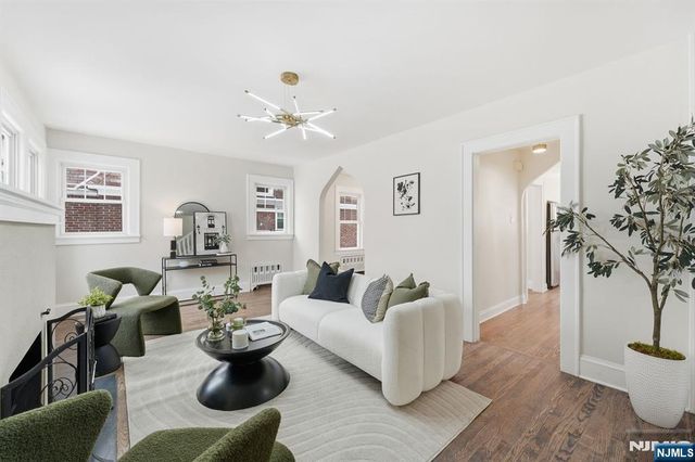 731 Woodland Avenue, Roselle Park, NJ 07204