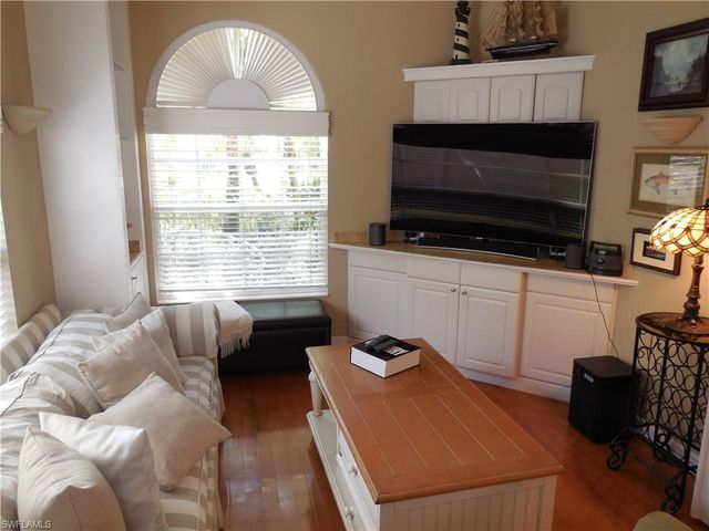 4456 Prescott LN, Naples, FL 34119