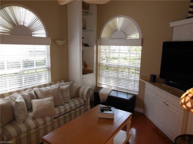 4456 Prescott LN, Naples, FL 34119
