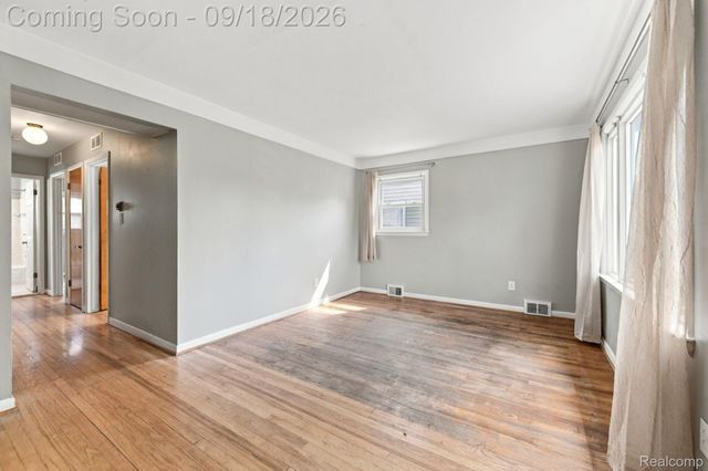 22434 Hillock Avenue, Warren, MI 48089