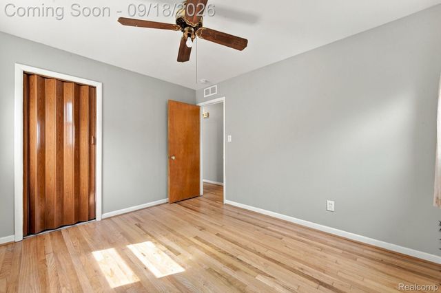 22434 Hillock Avenue, Warren, MI 48089