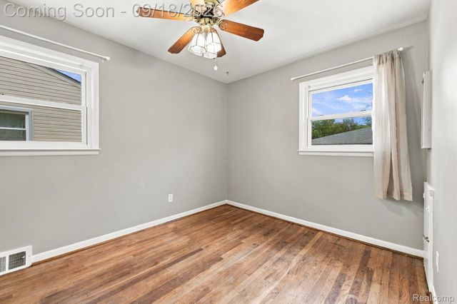 22434 Hillock Avenue, Warren, MI 48089