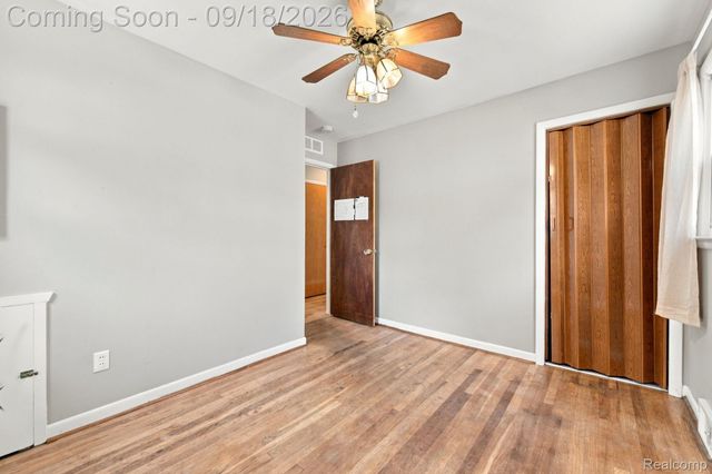 22434 Hillock Avenue, Warren, MI 48089