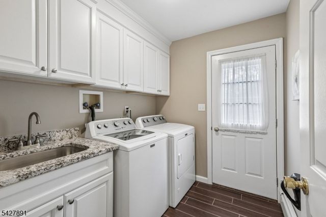 5 Revere Ct, Randolph Twp., NJ 07869