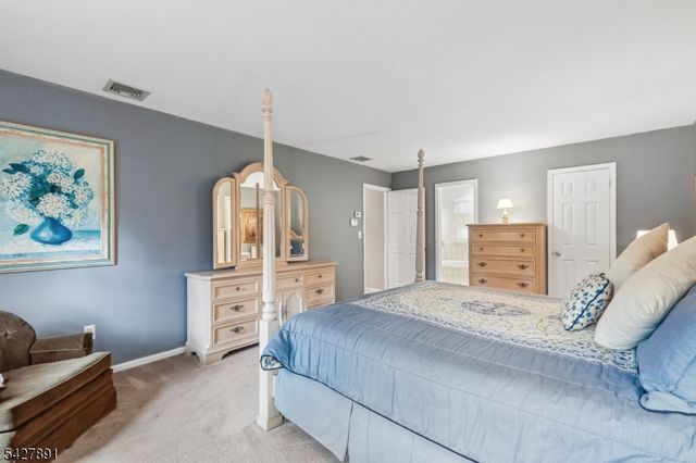 5 Revere Ct, Randolph Twp., NJ 07869