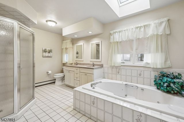 5 Revere Ct, Randolph Twp., NJ 07869