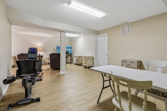 5 Revere Ct, Randolph Twp., NJ 07869