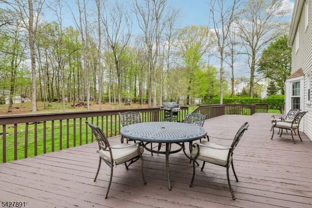 5 Revere Ct, Randolph Twp., NJ 07869