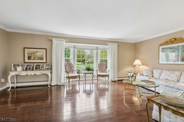 5 Revere Ct, Randolph Twp., NJ 07869