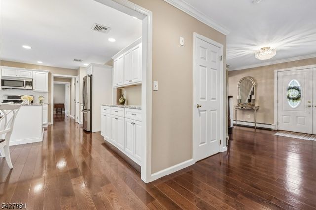 5 Revere Ct, Randolph Twp., NJ 07869