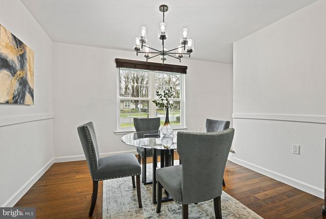 1413 BAYSHIRE LN, Herndon, VA 20170