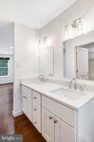 1413 BAYSHIRE LN, Herndon, VA 20170