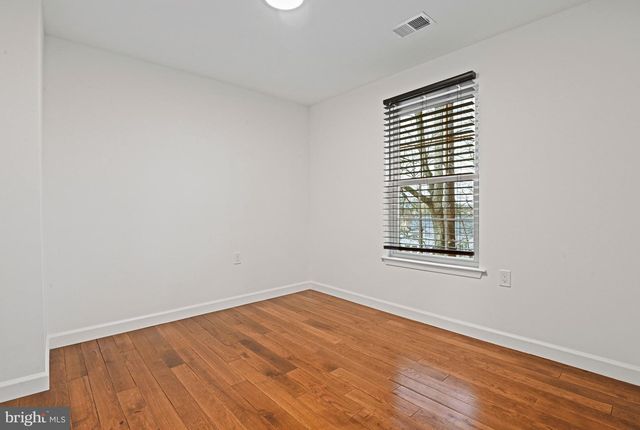 1413 BAYSHIRE LN, Herndon, VA 20170