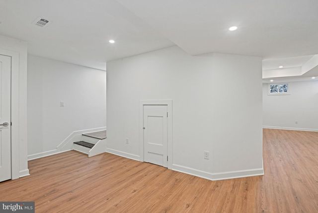 1413 BAYSHIRE LN, Herndon, VA 20170