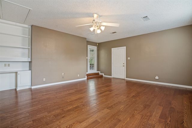 5802 Pecan Grove Drive, Sachse, TX 75048