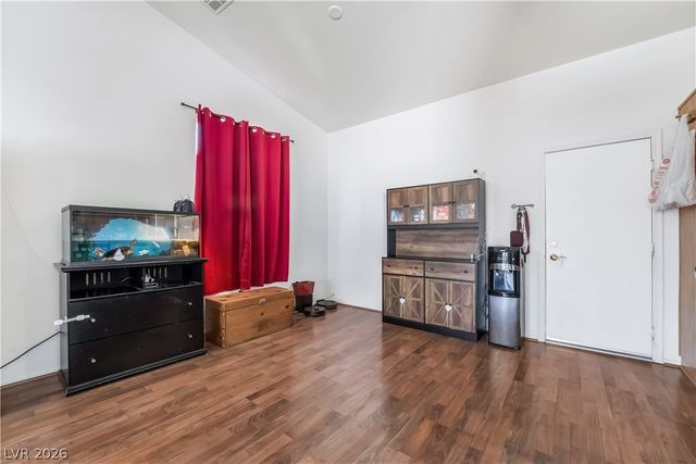 1040 Kings View Court, Henderson, NV 89002