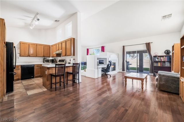 1040 Kings View Court, Henderson, NV 89002