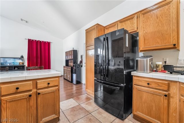 1040 Kings View Court, Henderson, NV 89002