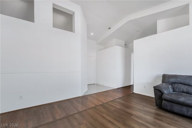 1040 Kings View Court, Henderson, NV 89002