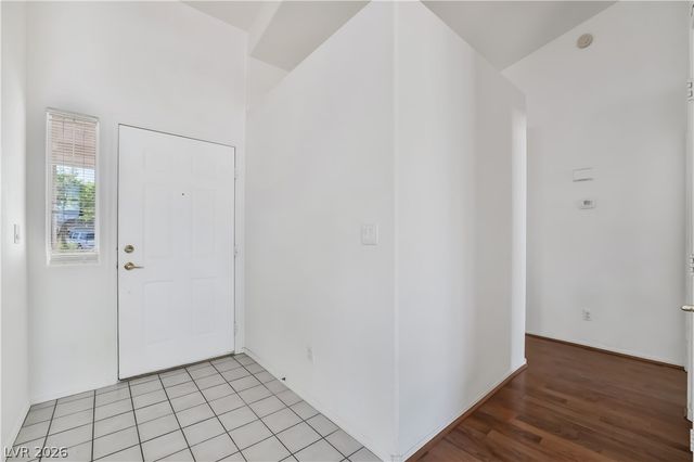 1040 Kings View Court, Henderson, NV 89002