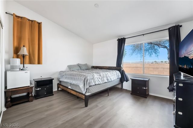 1040 Kings View Court, Henderson, NV 89002