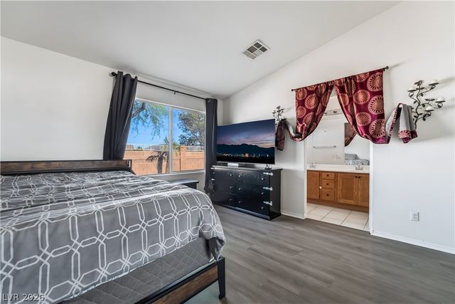 1040 Kings View Court, Henderson, NV 89002