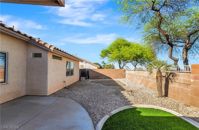 1040 Kings View Court, Henderson, NV 89002