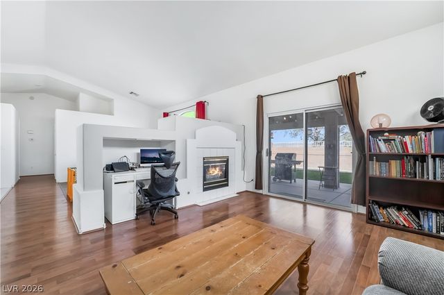 1040 Kings View Court, Henderson, NV 89002