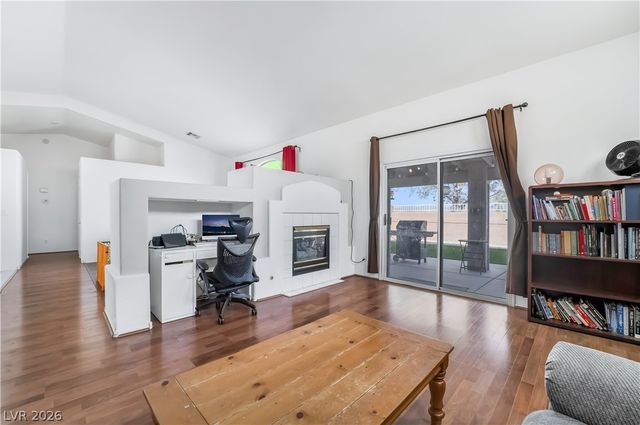 1040 Kings View Court, Henderson, NV 89002