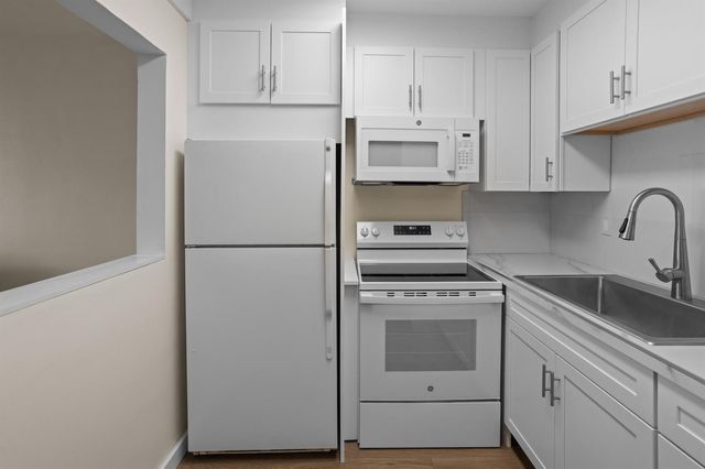 1980 Sunset Avenue 7, Lake Worth Beach, FL 33461