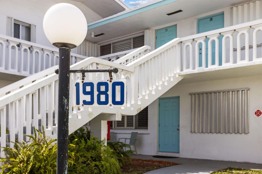 1980 Sunset Avenue 7, Lake Worth Beach, FL 33461