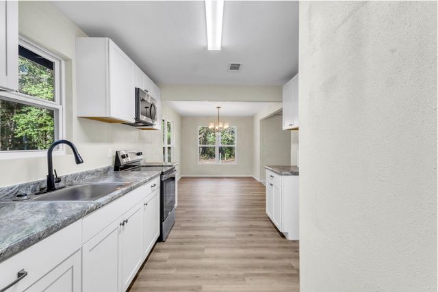 180 S Friar Tuck Drive S, Woodville, TX 75979